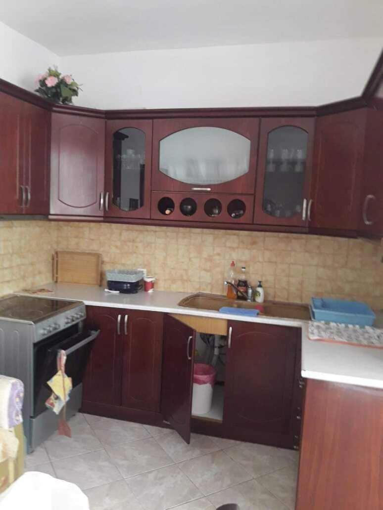 Rezart Apartment